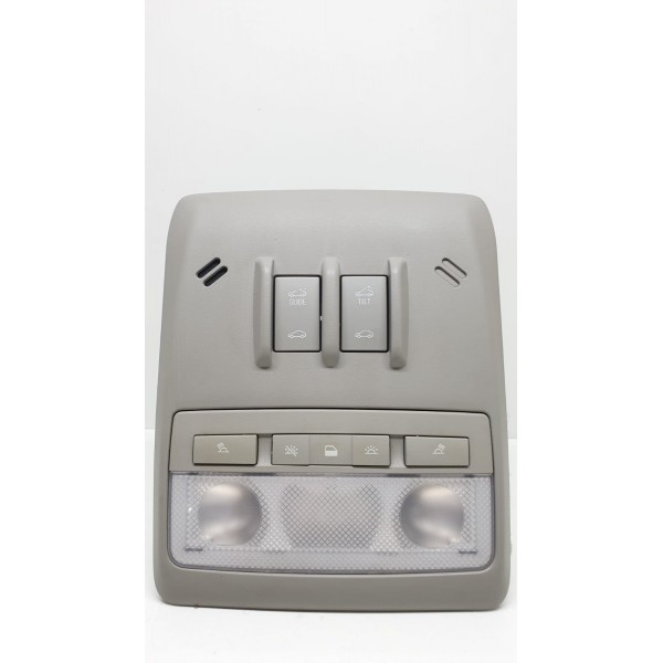 Luz De Cortesia Teto Gm Tracker 2015 Cód. 95363338