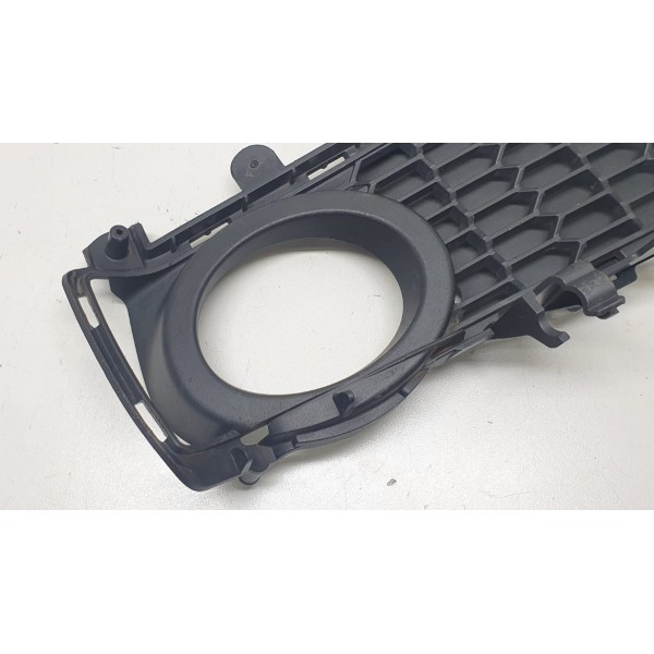 Grade Farol De Milha Bmw 328i F30 2017 Cód. 18648510