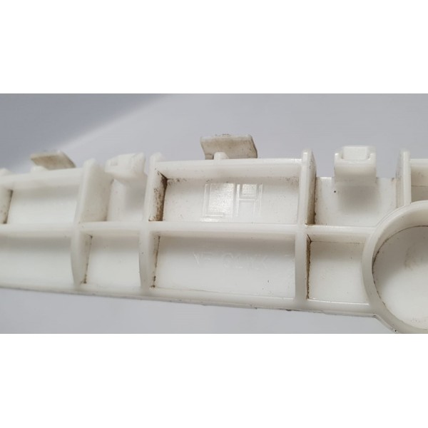 Suporte Parachoque Traseiro Esq Mitsubishi Eclipse Cross 19