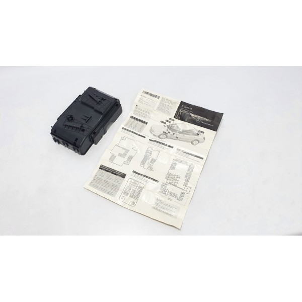Suporte Base Caixa De Fusíveis Mercedes Benz C200 2016