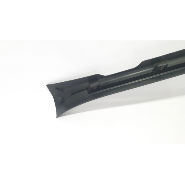 Acabamento Soleira Esquerda Mercedes Benz C200 2016