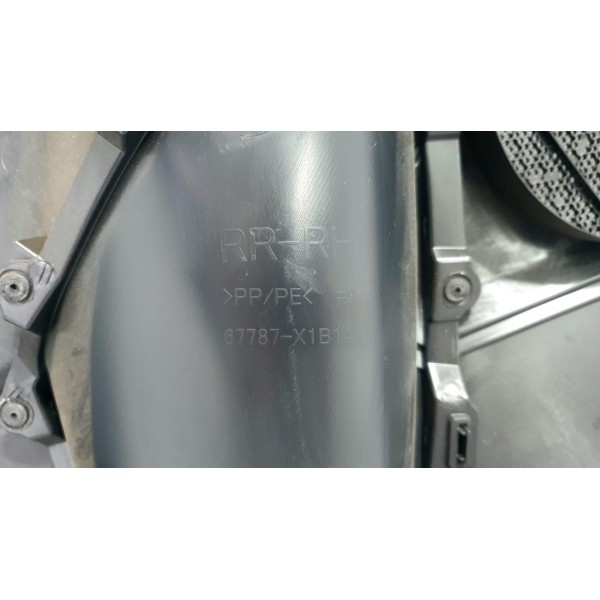 Forro De Porta Traseiro Direito Toyota Rav4 Hybrid 2020