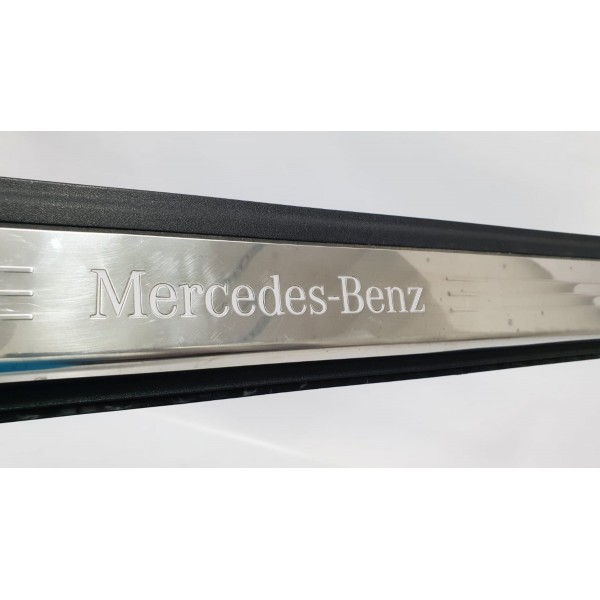 Soleira Porta Esquerda Mercedes Slc 300 2017 Cód A1726801300