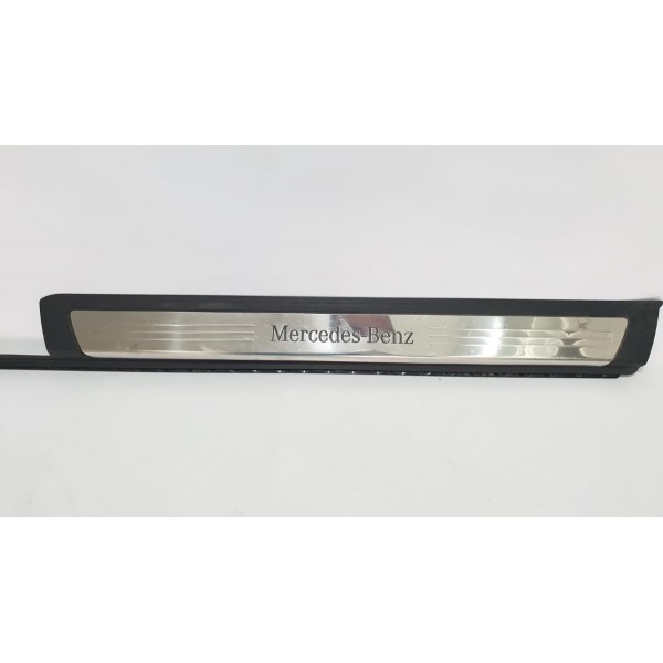 Soleira Porta Esquerda Mercedes Slc 300 2017 Cód A1726801300