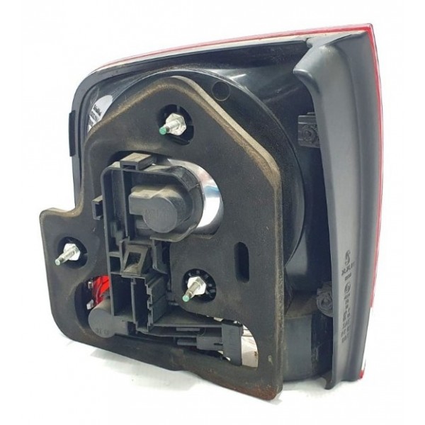 Lanterna Tampa Traseira Esquerda Vw Touareg V8 2008