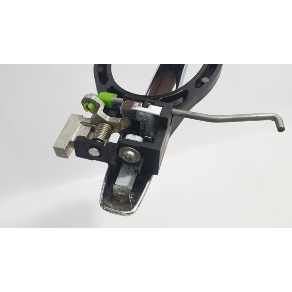 Maçaneta Traseira Esquerda Mitsubishi Outlander Hpe-s 2018 Prateado