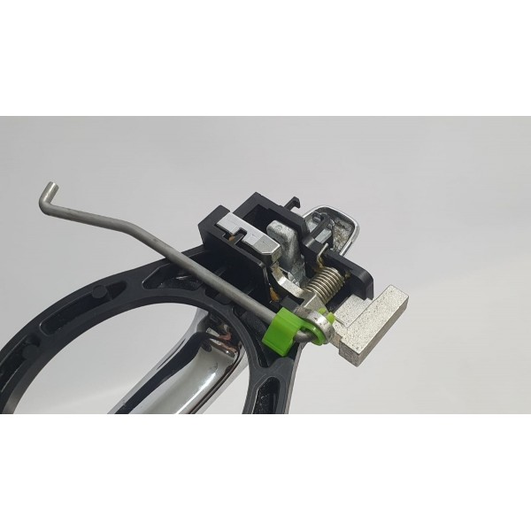 Maçaneta Traseira Esquerda Mitsubishi Outlander Hpe-s 2018 Prateado