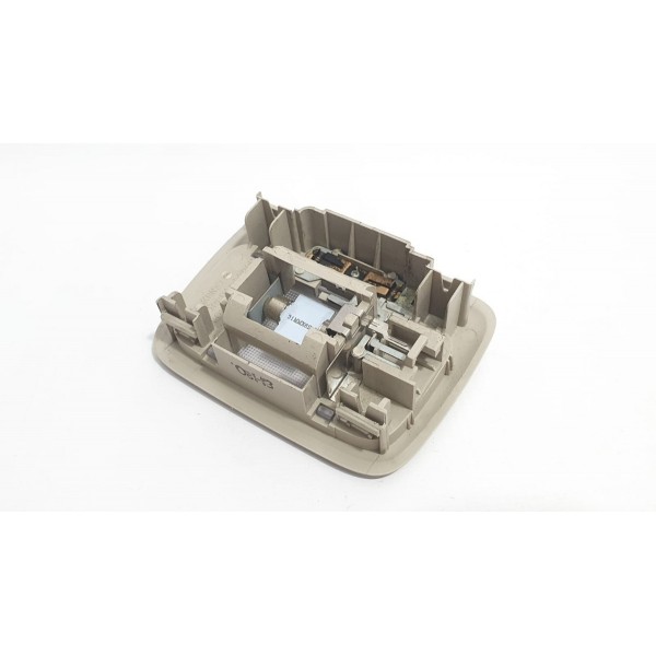 Luz De Teto Cortesía Mitsubishi Outlander 3.0 Hpe-s 2018