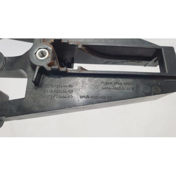 Suporte Maçaneta Diant Dir Ford Fusion Titanium 2.0 2017 - Preto