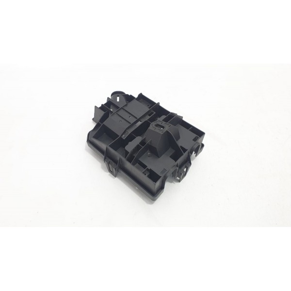 Base Caixa De Fusível Chevrolet Tracker 1.4t 2017 95941608