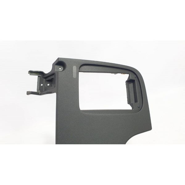 Moldura Painel Porta Objetos Gm Chevrolet Tracker 1.4t 2017