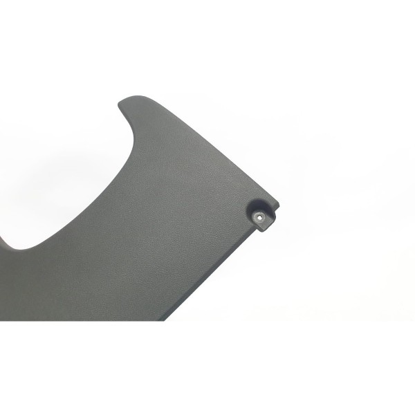 Moldura Painel Porta Objetos Gm Chevrolet Tracker 1.4t 2017