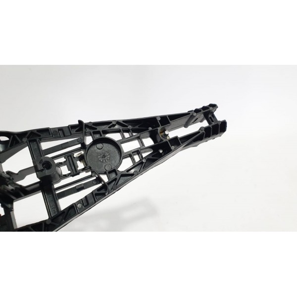Suporte Maçaneta Traseira Esquerda Chevrolet Tracker 1.4t 17