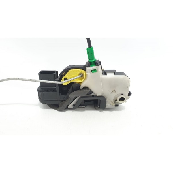 Fechadura Porta Dianteira Esquerda Chevrolet Tracker 1.4t 17