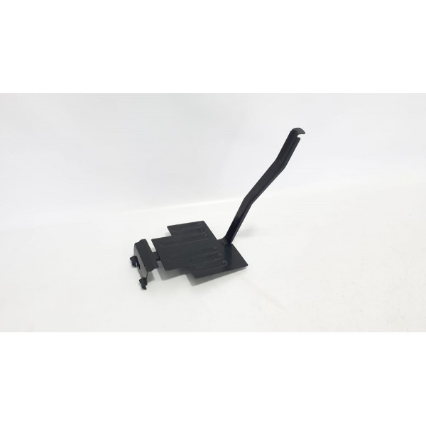 Suporte Da Bateria Gm Chevrolet Tracker 1.4t 2017