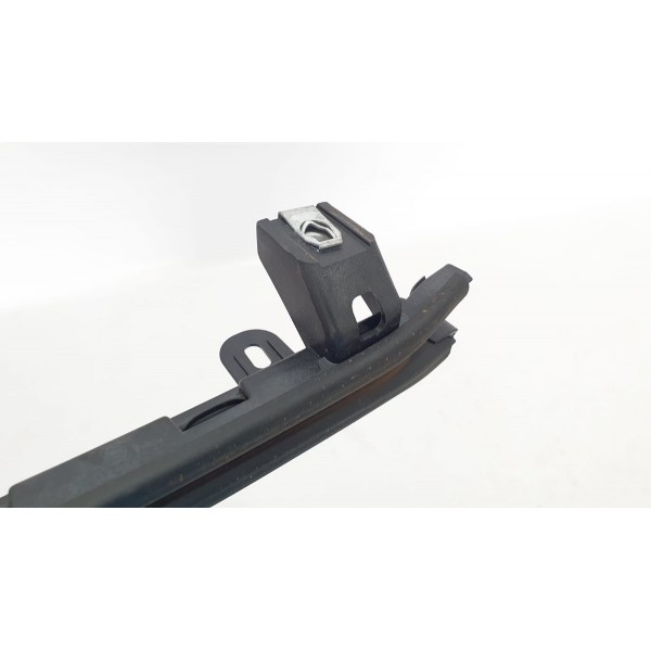 Guia Vidro Traseira Esquerdo Gm Equinox Premier 1.5 Turbo 22