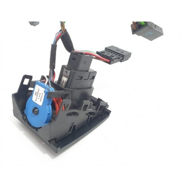 Botão Pisca Alerta Bmw 320i F30 2015 923178603 // 9710260 - Preto