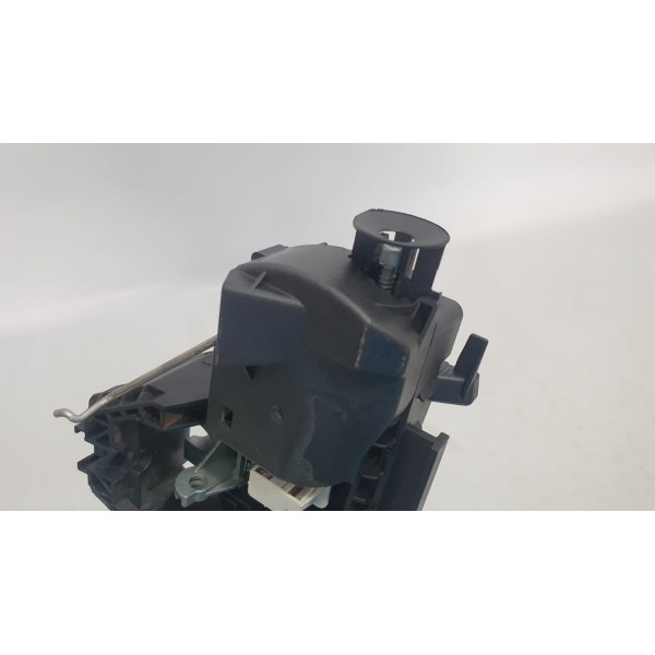 Suporte Maçaneta  Dianteiro Esquerdo Mercedes C180 2010