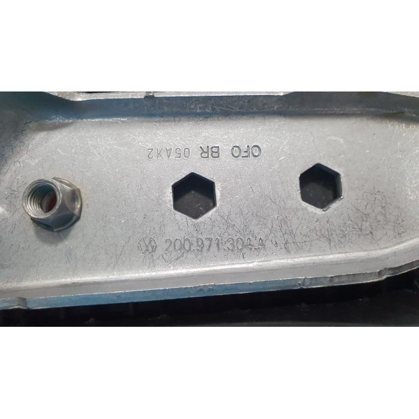 Suporte Caixa De Bateria Vw Polo Highline 2020