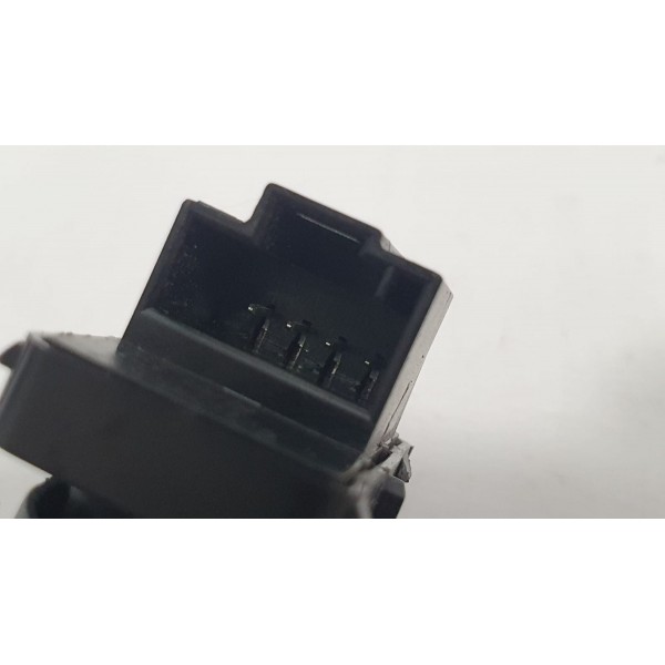 Botão Trava/destrava L/esquerdo Vw Polo Highline 2020