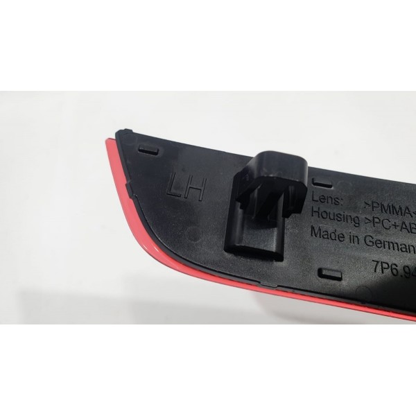 Refletor Parachoque Traseiro Esquerdo Vw Touareg 2015 Vermelho