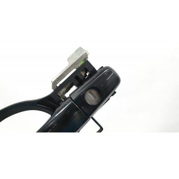 Maçaneta Dianteira Esquerda Mitsubishi Lancer Ralliart 2012 - Dianteira