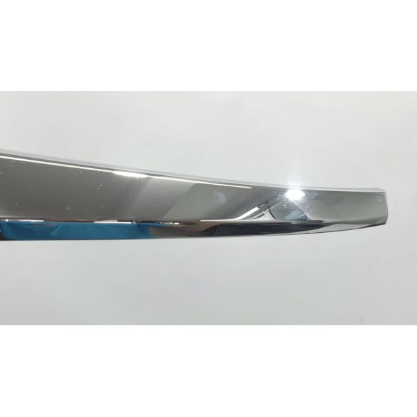 Moldura Esquerdo Parachoque Diant. Mitsubishi Outlander 2016