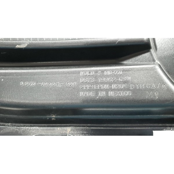 Moldura Farol De Milha Ld Esquerdo Ford Fusion Titanium 2015 - Preto