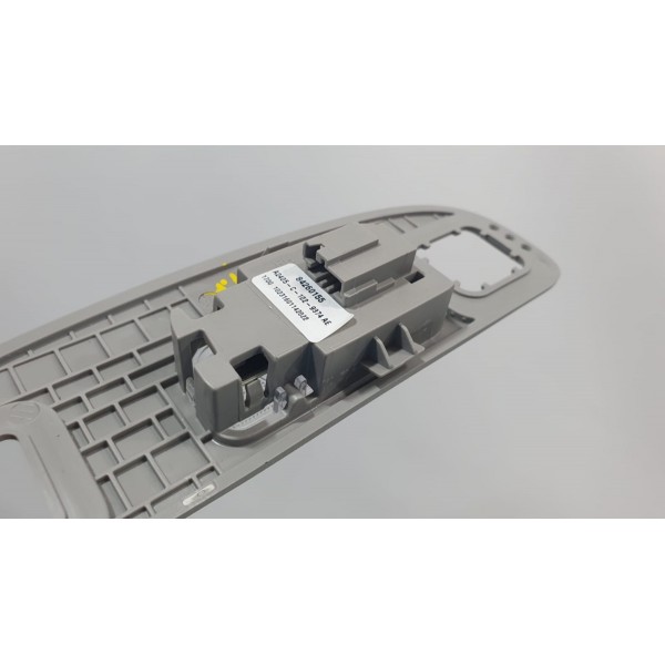 Luz De Teto Traseira Direita Equinox Premier 1.5 Turbo 2022