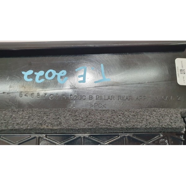 Aplique Coluna Porta Tras Esq Gm Equinox Premier 1.5 2022