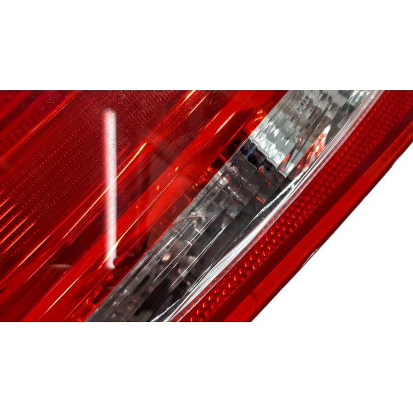 Lanterna Tampa Direita Touareg V8 2014 Direito Vermelho