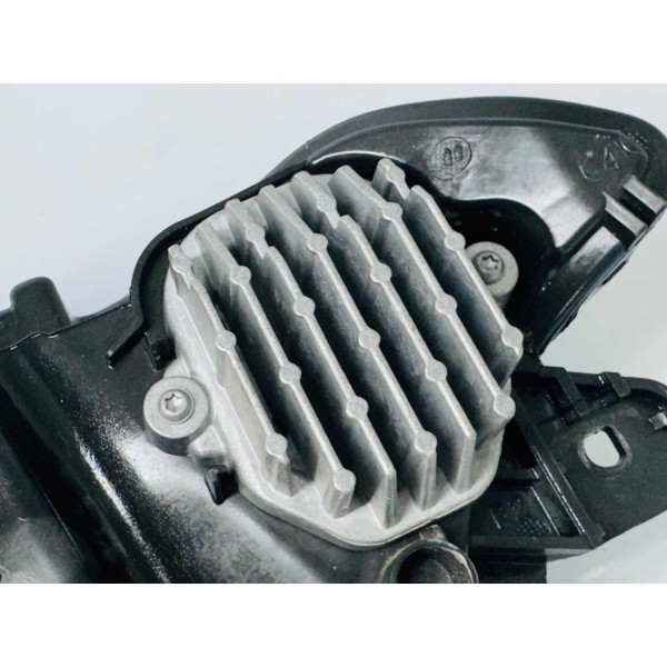 Farol Direito Volvo Xc90 2022 Suporte Sup Quebrado 32342483 Direito