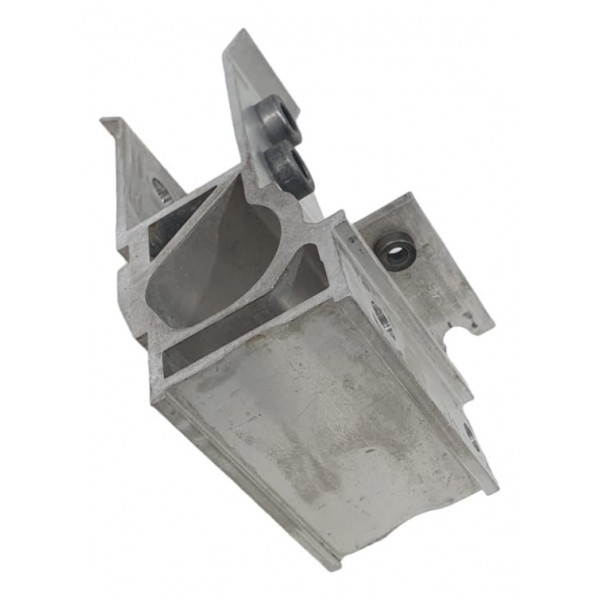 Suporte Inferior Radiador Lado Direito Bmw 320i M Sport 2022