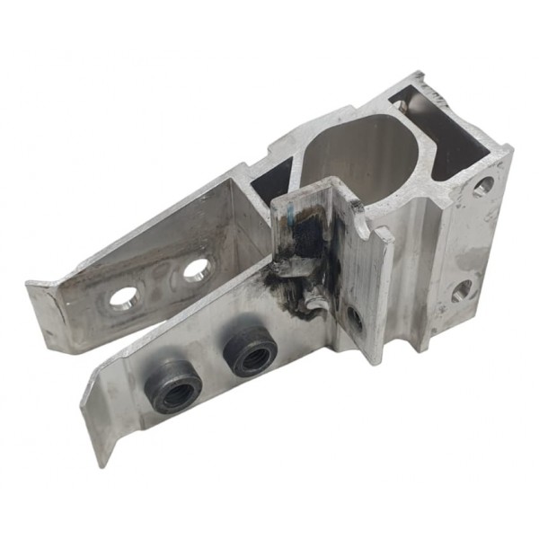 Suporte Inferior Radiador Lado Direito Bmw 320i M Sport 2022
