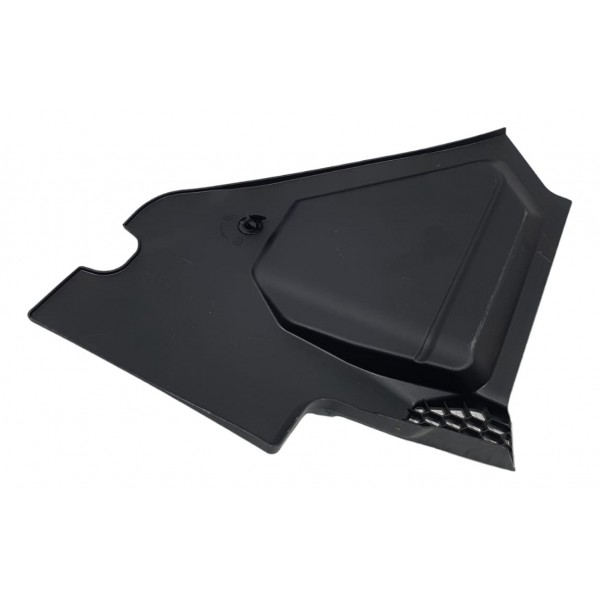 Acabamento Churrasqueira Direita Bmw 320i M Sport 2022  Preto