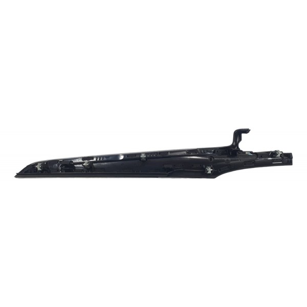 Moldura Acabamento Painel Lado Direito Mercedes C180 2019