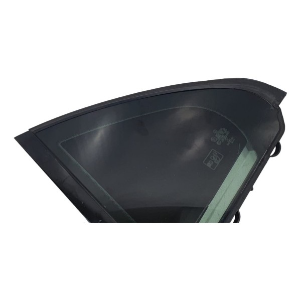 Vidro Fixo Vigia Traseiro Esquerdo Mercedes C180 2019