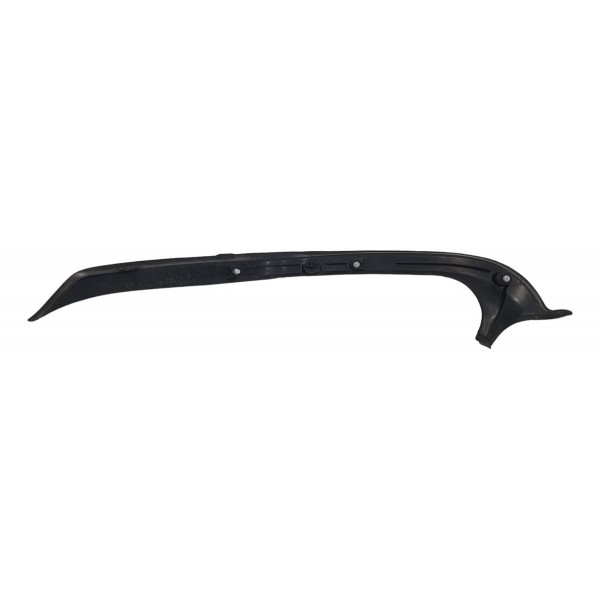 Moldura Porta-malas Lado Direito Mercedes C180 2019