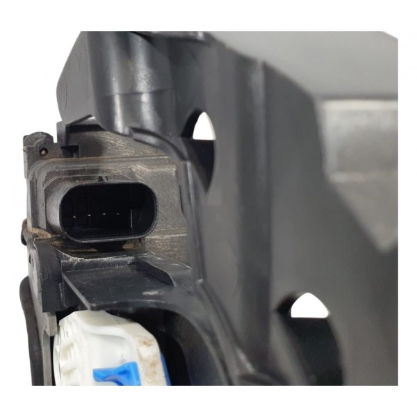 Fechadura Porta Dianteira Esquerda Mercedes C180 2019