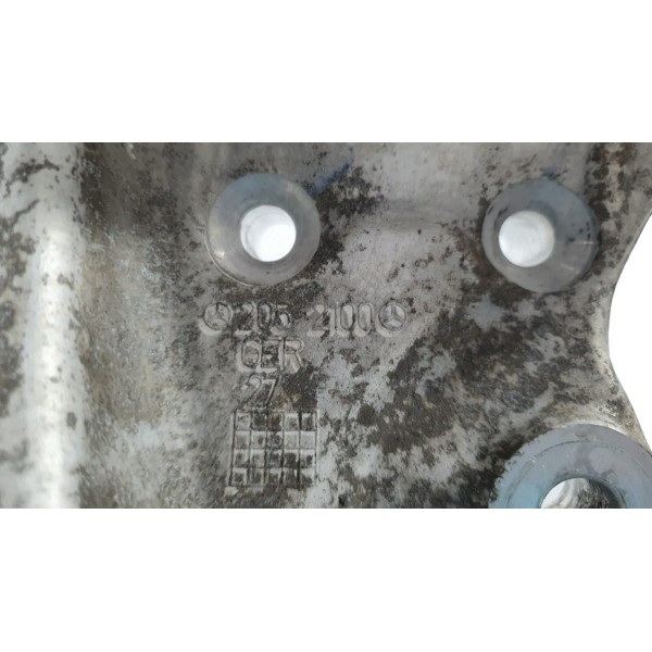 Montante Dianteiro Esquerdo Mercedes C180 2019