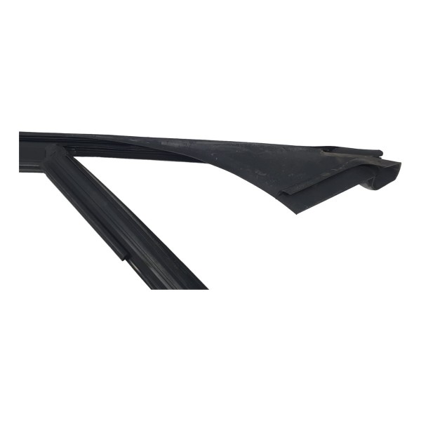 Canaleta Dianteira Esquerda Mercedes C180 2019 Preto