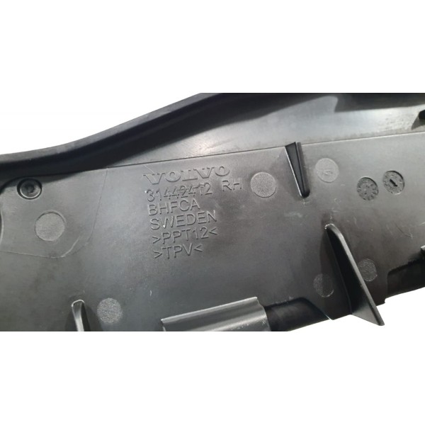Acabamento Churrasqueira Direita Volvo Xc90 T8 Inscrip. 2022 Fosco
