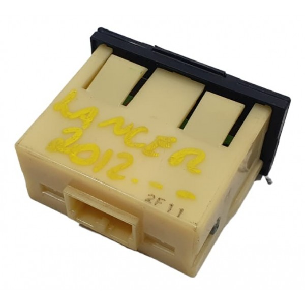 Entrada Auxiliar Av Mitsubishi Lancer 2012 Preto