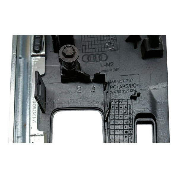 Acabamento Painel L/e Audi Q8 2020