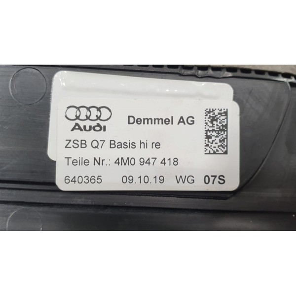 Soleira Traseira Esquerda Audi Q8 2020