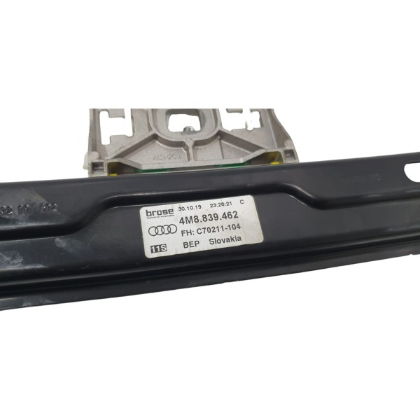 Máquina De Vidro Traseira Direita Audi Q8 2020
