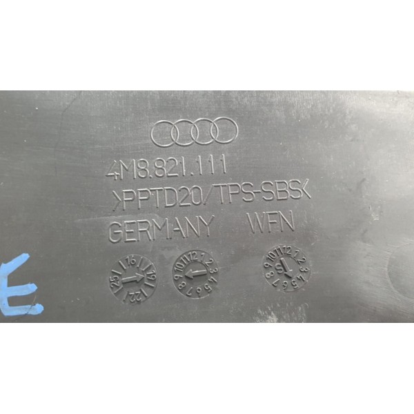Vedação Para-lama Esquerdo Audi Q8 2020 / 4m8821111