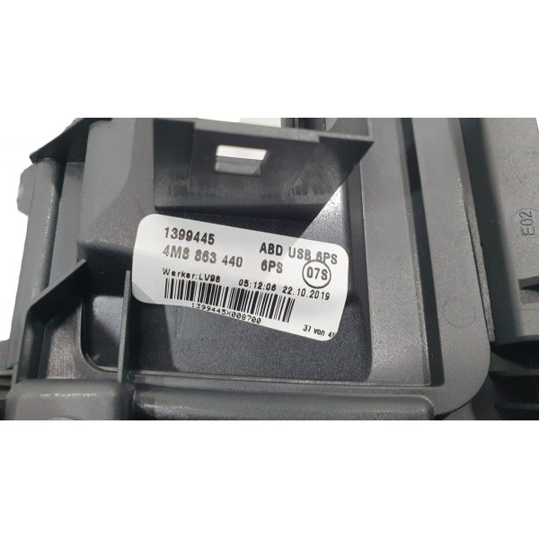 Moldura Console Traseiro Audi Q8 2020 /4m8864147