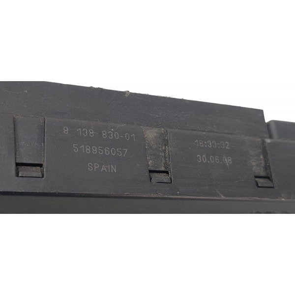 Caixa Fusível Porta-malas Bmw 550i 2010