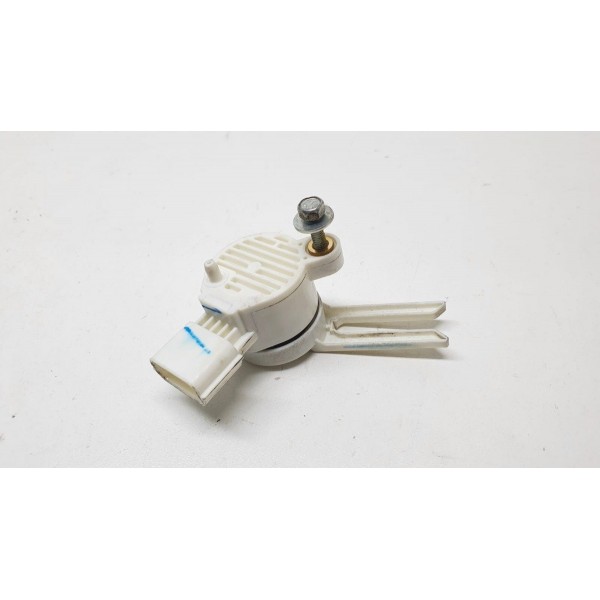 Sensor Pedal De Freio Gm Tracker 2015 Cód. 13583370